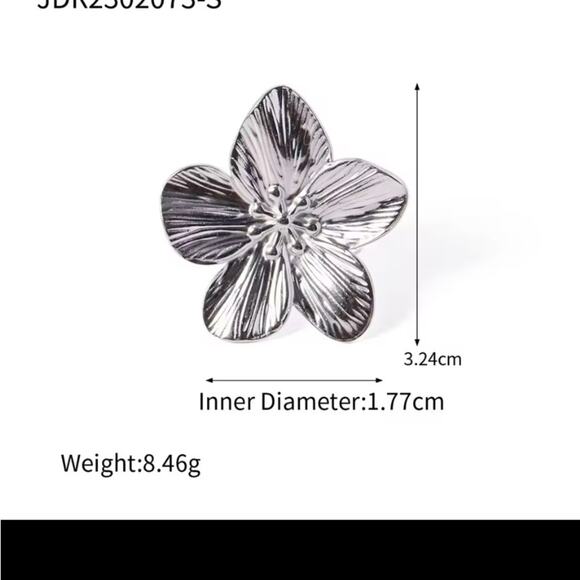 Vintage Silver Statement Flower Ring - Picture 11 of 11